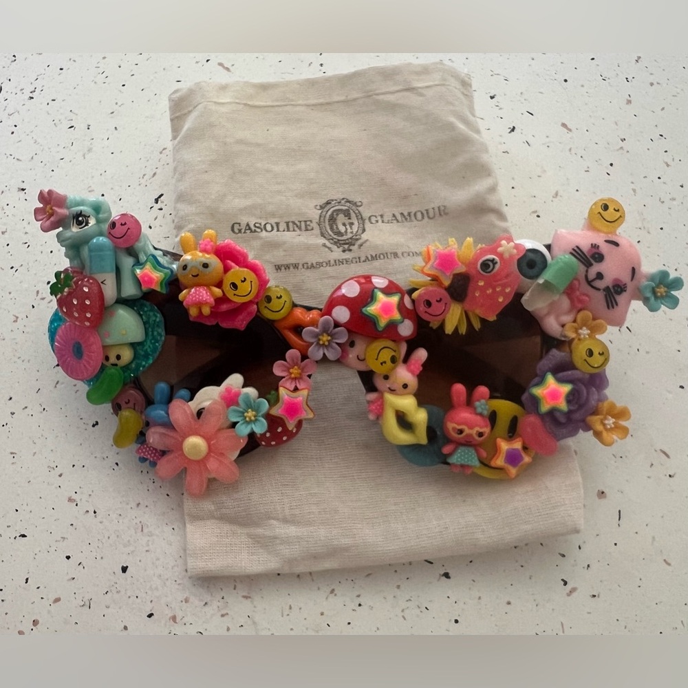GASOLINE GLAMOUR CUSTOM EMBELLISHED CAT EYE SUNGLASSES
